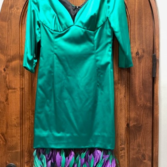 Gwen Couture Dress - Picture 1 of 2